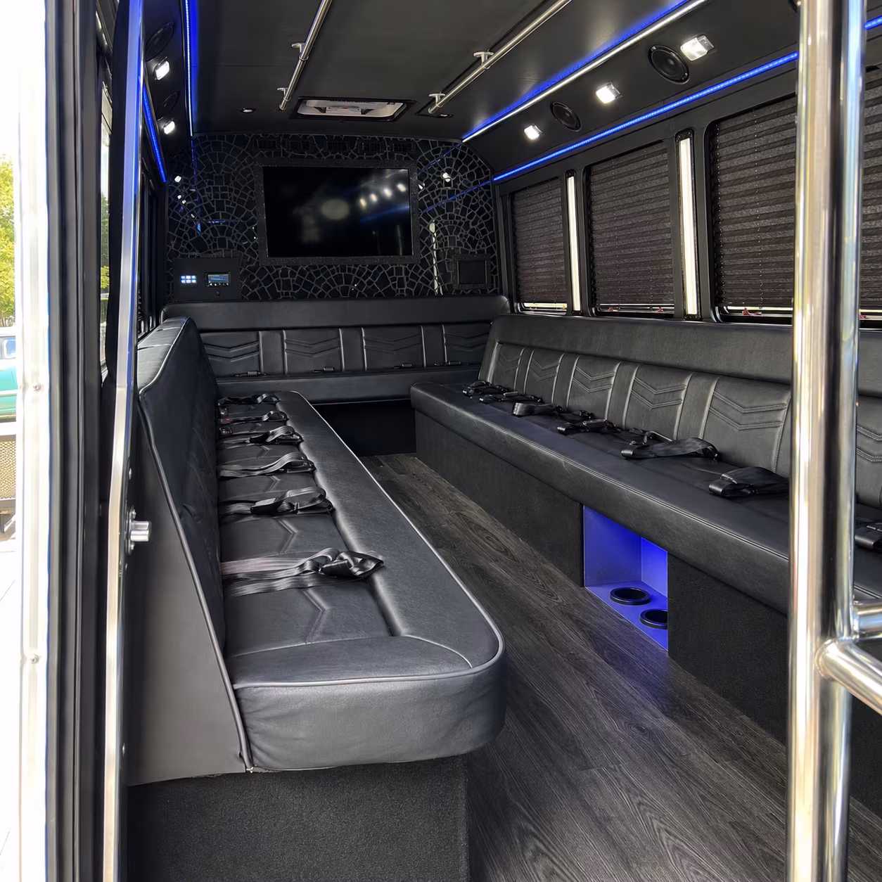 Arvada Winery Tour & Pub Crawl Transportation